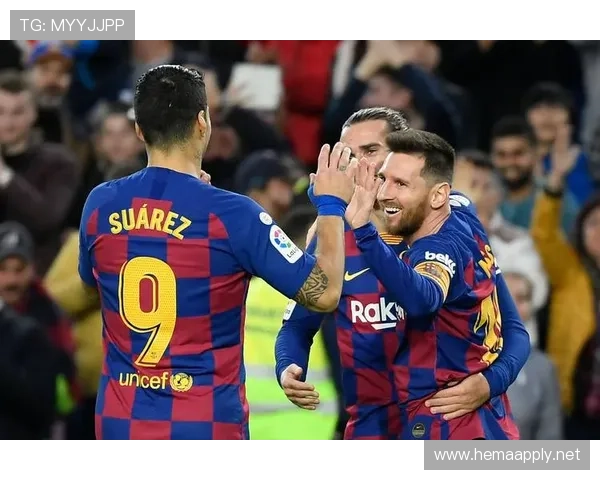 巴萨中场失控致节奏紊乱,防守断档问题加剧 巴萨中场失控致节奏紊乱,防守断档问题加剧