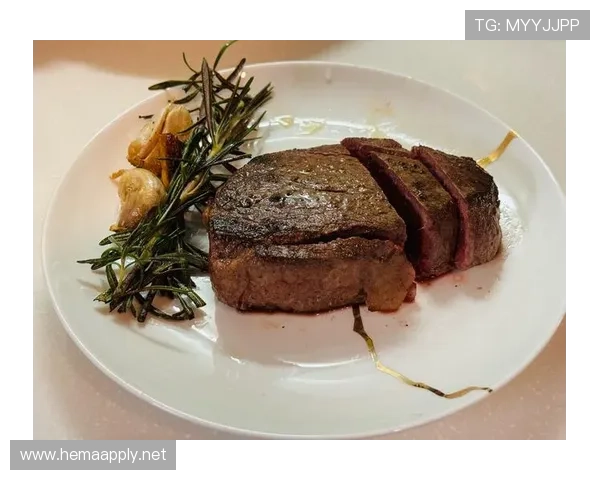 勒布朗今天早餐点了600块的牛排，这日常怕是我们想都没想过吧？