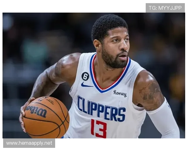 保罗·乔治的厨房里连盐都不放，说是影响肌肉线条